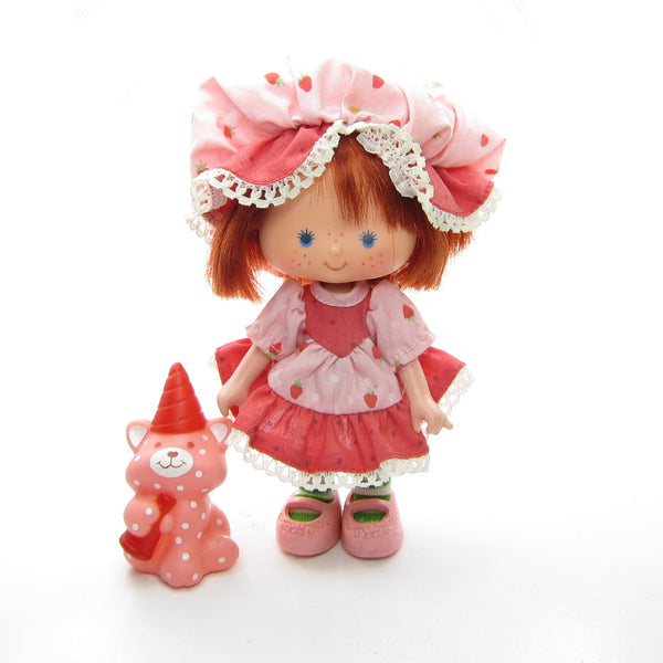 Strawberry Shortcake Party Pleaser Doll with Custard Pet Brown Eyed Rose
