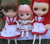 Middie and Neo Blythe dolls with miniature ice cream cones