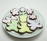 Flower and teddy bear cookie set for 18 inch dolls