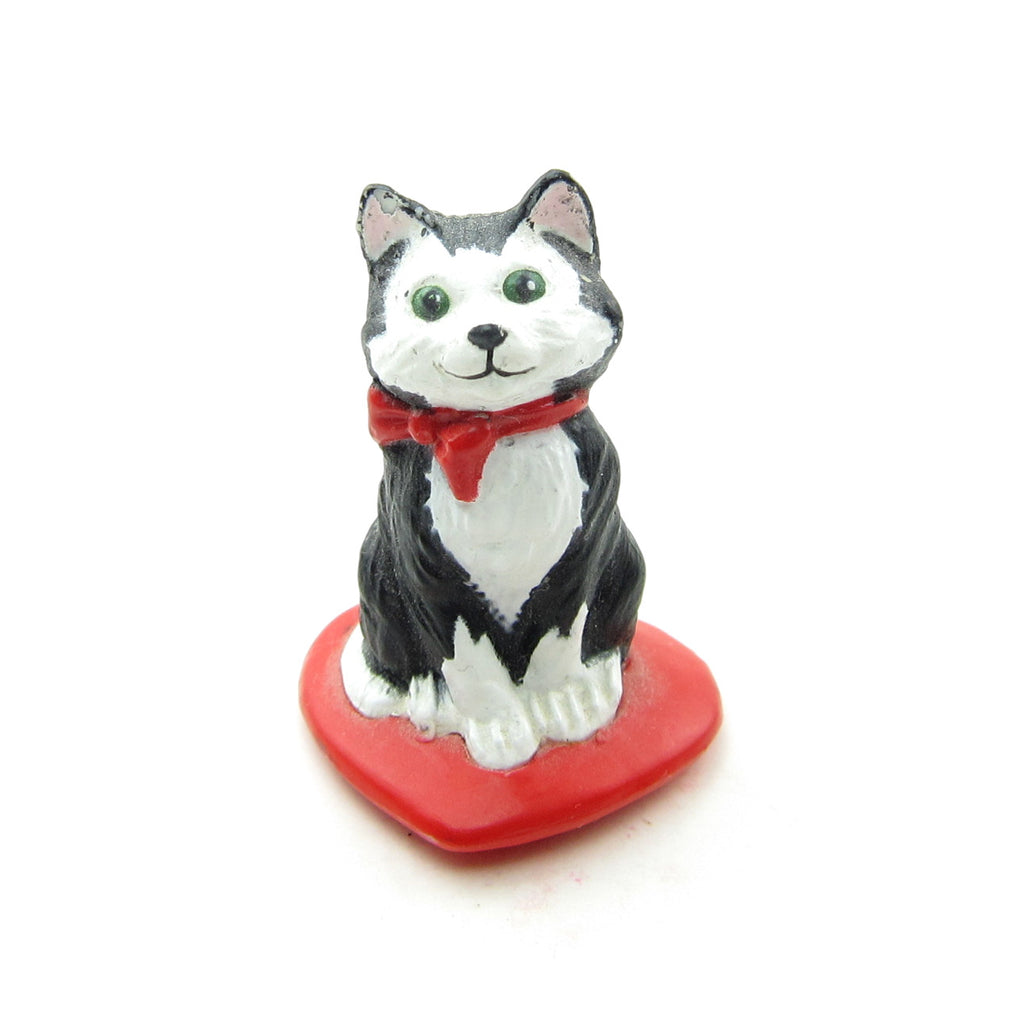 Kitten on Red Heart 1988 Hallmark Merry Miniatures Figurine