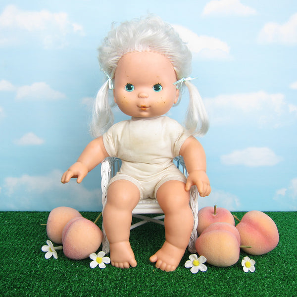 Strawberry shortcake doll that blows kisses store