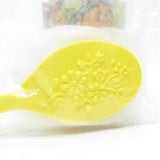 Yellow powder puff for Avon Little Blossom Daisy Dreamer powder