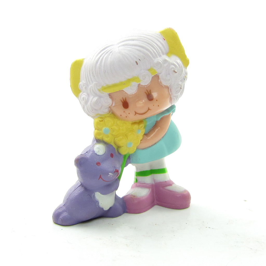 Angel Cake with Souffle Strawberry Shortcake Miniature Figurine