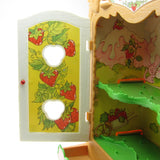 Strawberry Shortcake Berry Patch Carry Case doors
