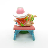 Back of Cafe Ole at the Potter's Wheel Deluxe Strawberryland Miniatures figurine set