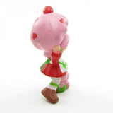 Strawberry Shortcake Playing with Custard miniature figurine