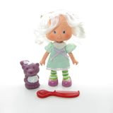 Angel Cake Strawberry Shortcake doll with Souffle skunk pet