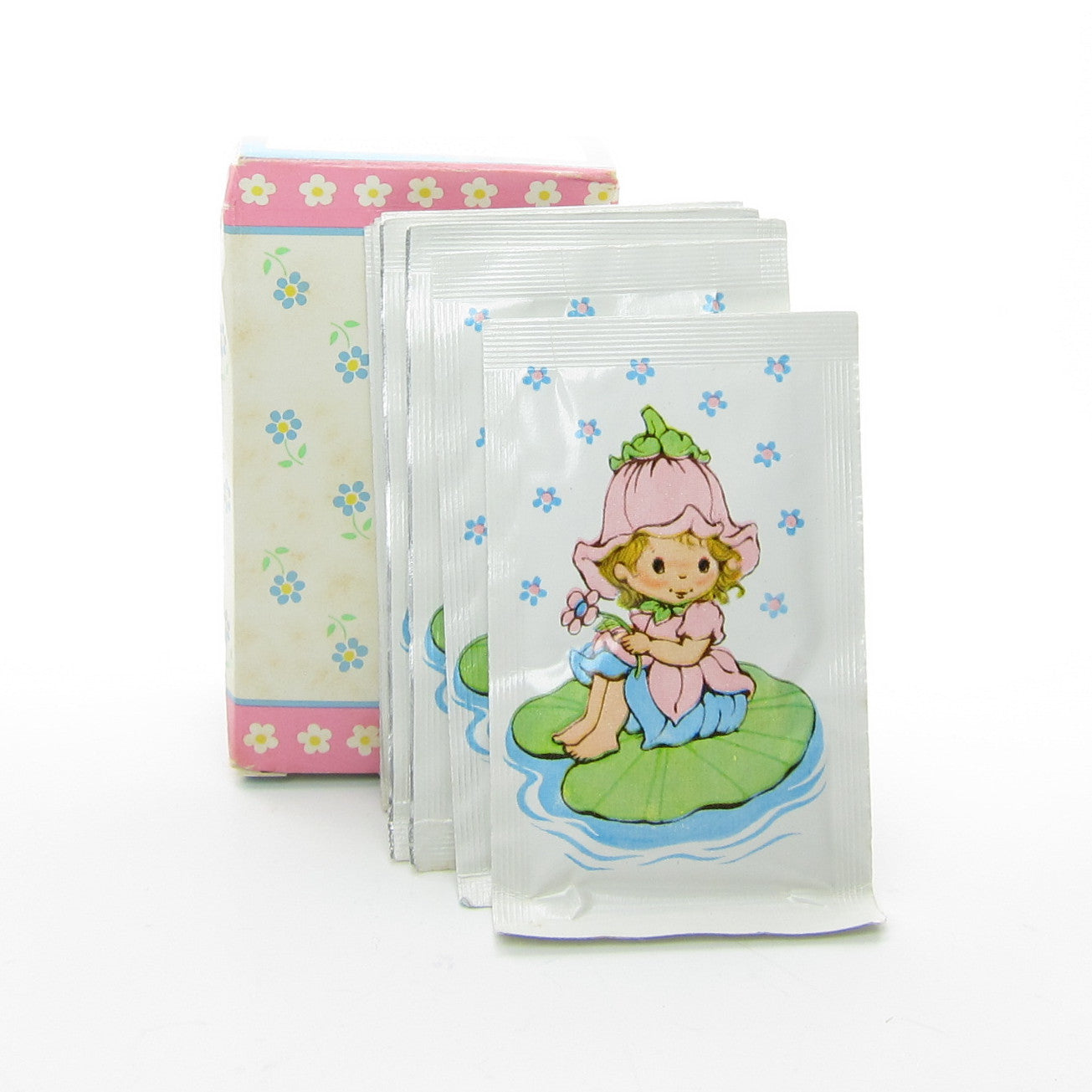 Avon Little Blossom bubble bath packets with box