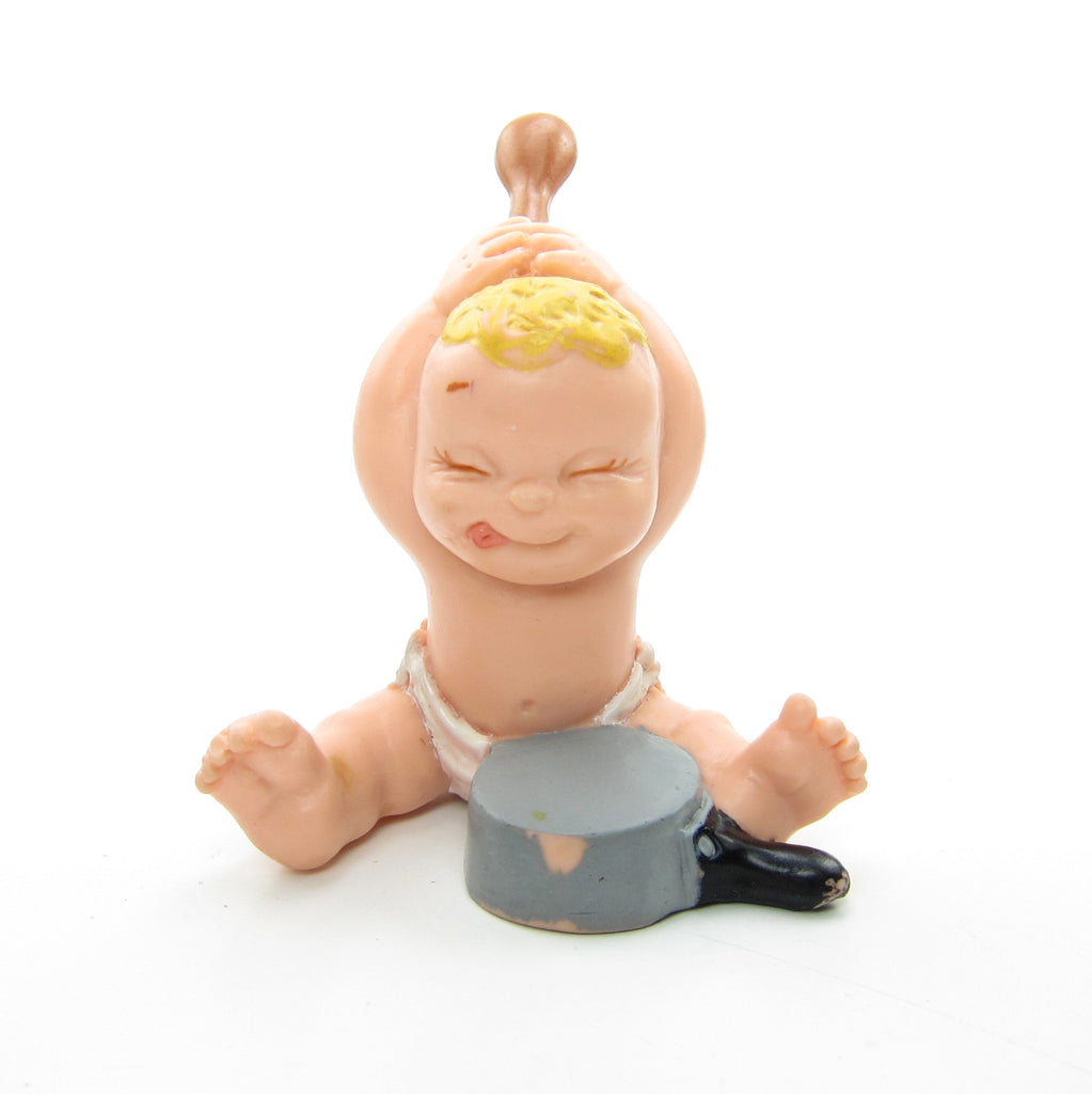 Baby Banging on a Pot or Pan Magic Diaper Babies 1991 Figurine #19