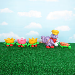 Strawberry Shortcake Berry Busy Bug playset for Strawberryland Miniatures