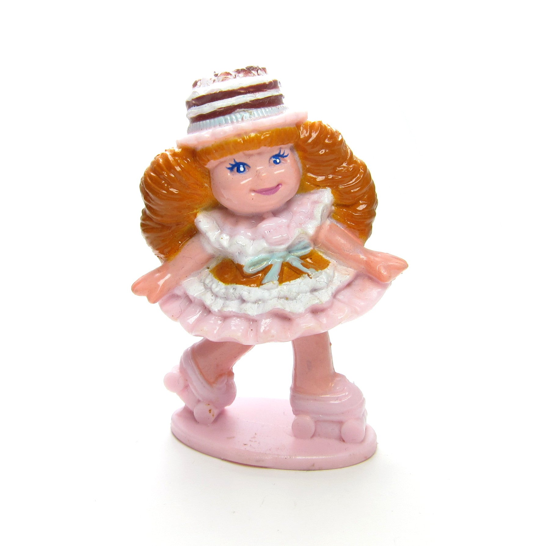 Chocolottie on roller skates miniature figurine