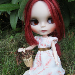 Miniature basket for Blythe, Pullip, and playscale dolls