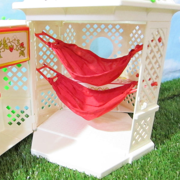 Garden House Gazebo Strawberry Shortcake Playset with Furniture & Acce