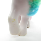 Mark on Windy's raised knee
