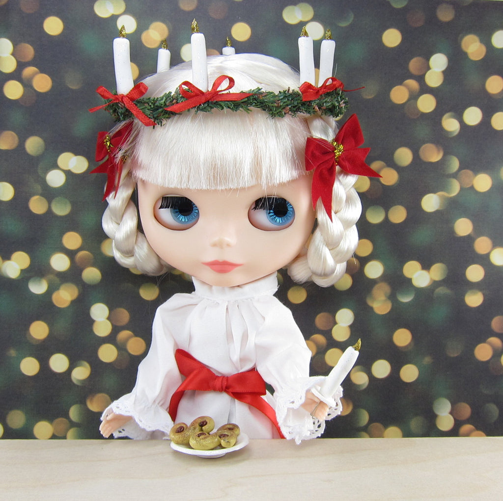 Saint Lucia's Day Outfit for Blythe with Gown, Sash, Crown of Candles & Lussekatter