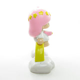 Little Twin Stars figurine with Lala sitting on a rainbow