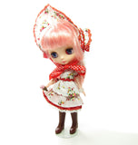 Middie Blythe doll with miniature ice cream cone