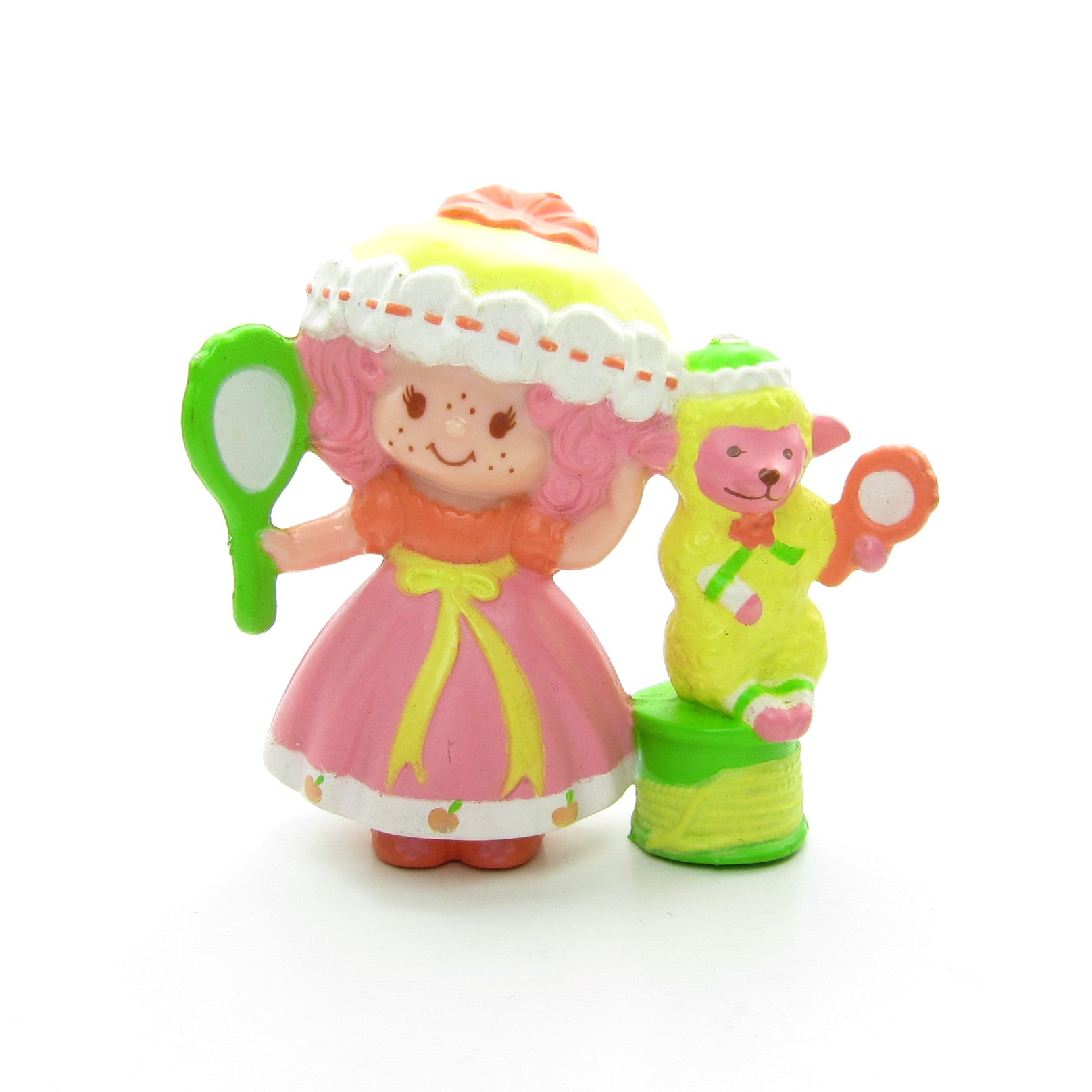 Peach Blush with Melonie Belle Getting Ready for Bed miniature figurine