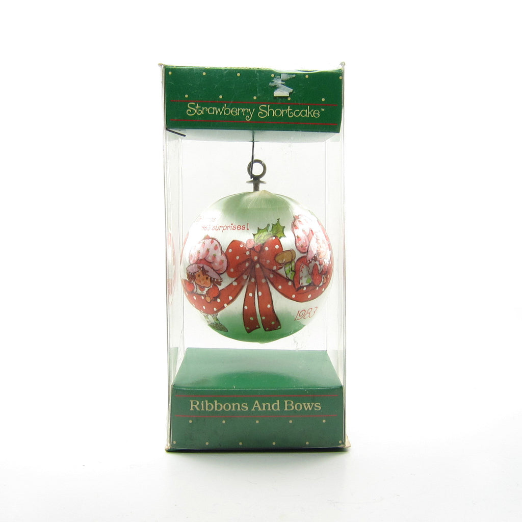 Ribbons and Bows Strawberry Shortcake Christmas 1983 Silk Ball Ornament