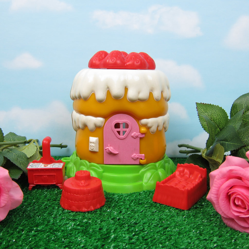 Shortcake House Strawberryland Miniatures Strawberry Shortcake Playset