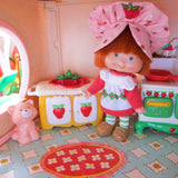 Strawberry Shortcake kitchen sink in Berry Cozy Kitchen