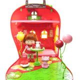 Classic Reissue Berry Happy Home Strawberry Shortcake playset