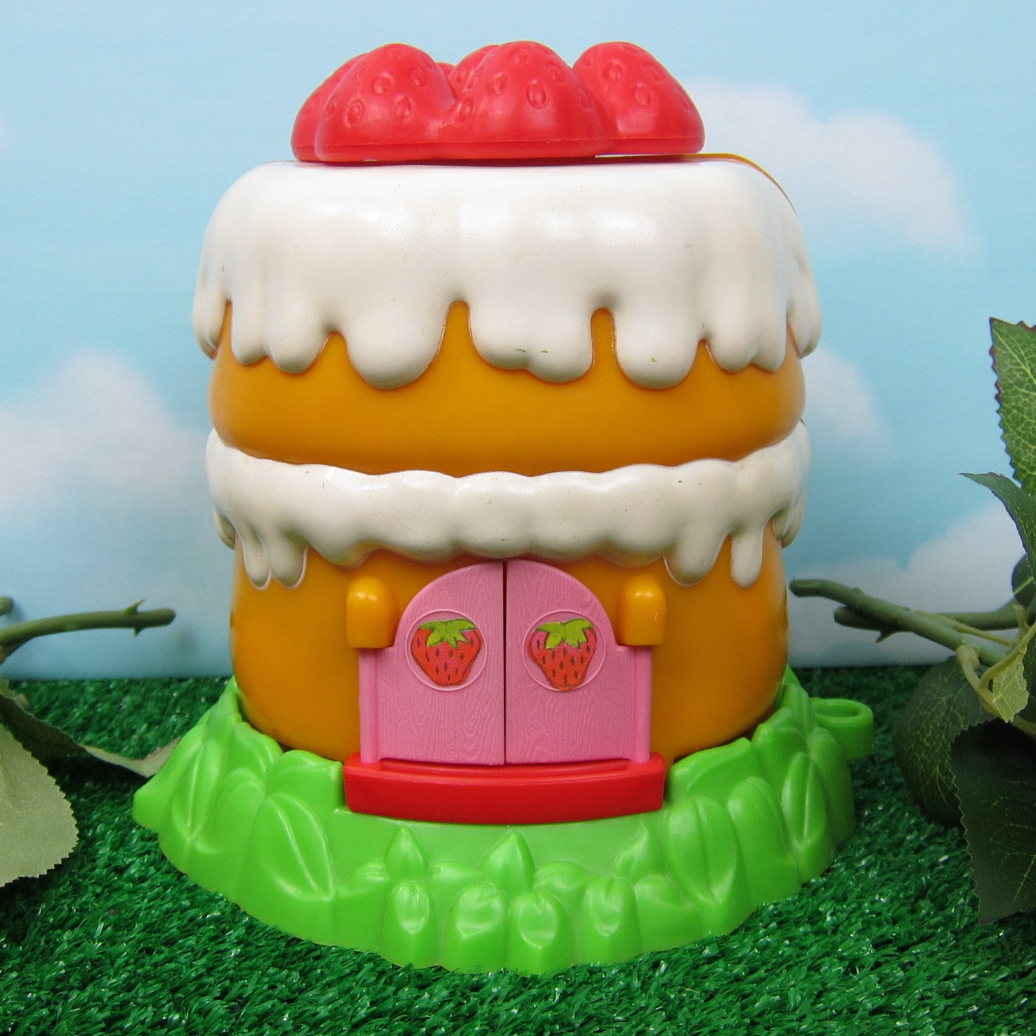 Strawberry Shortcake Cake - Handmade in the Heartland