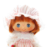 Sweet Sleeper Strawberry Shortcake doll with Custard Cat pet