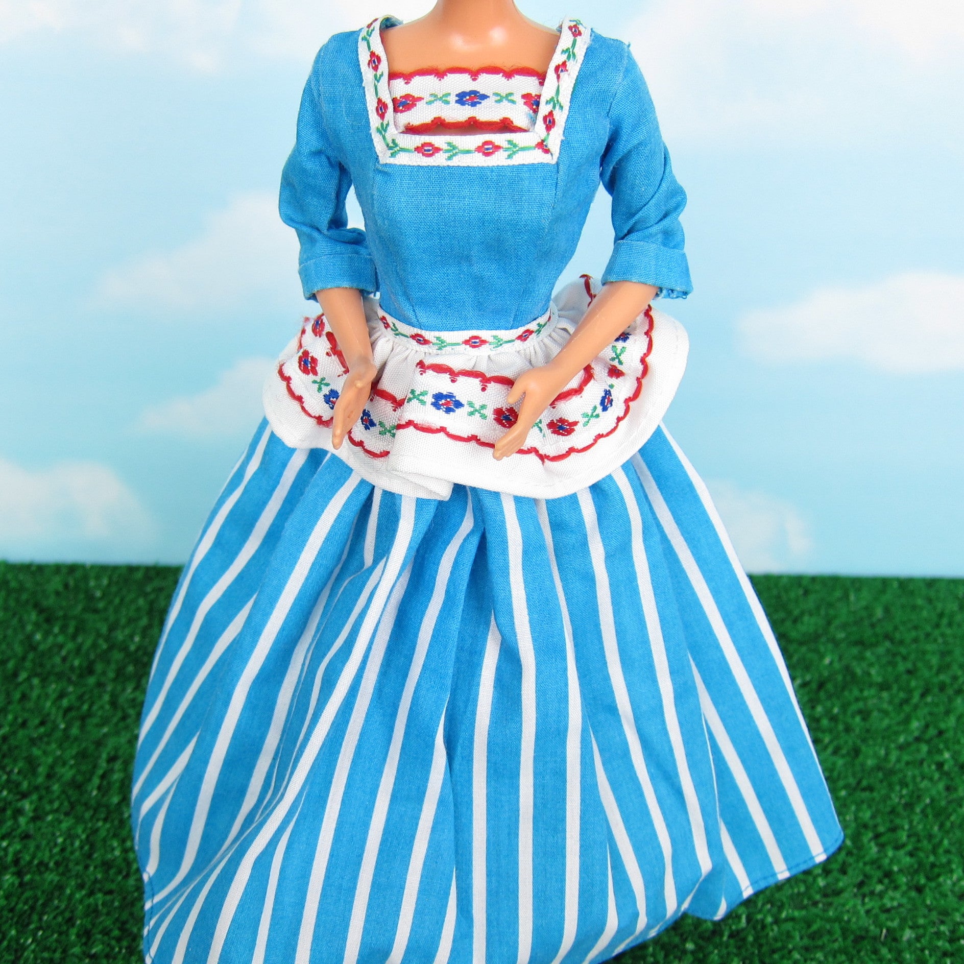 Dutch Barbie Doll Dress Vintage 1994 Dolls of the World 11104 Costume Brown Eyed Rose