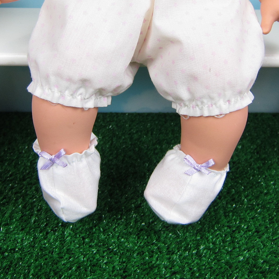 White booties with lavender bow for Strawberry Shortcake Baby Blow Kiss dolls