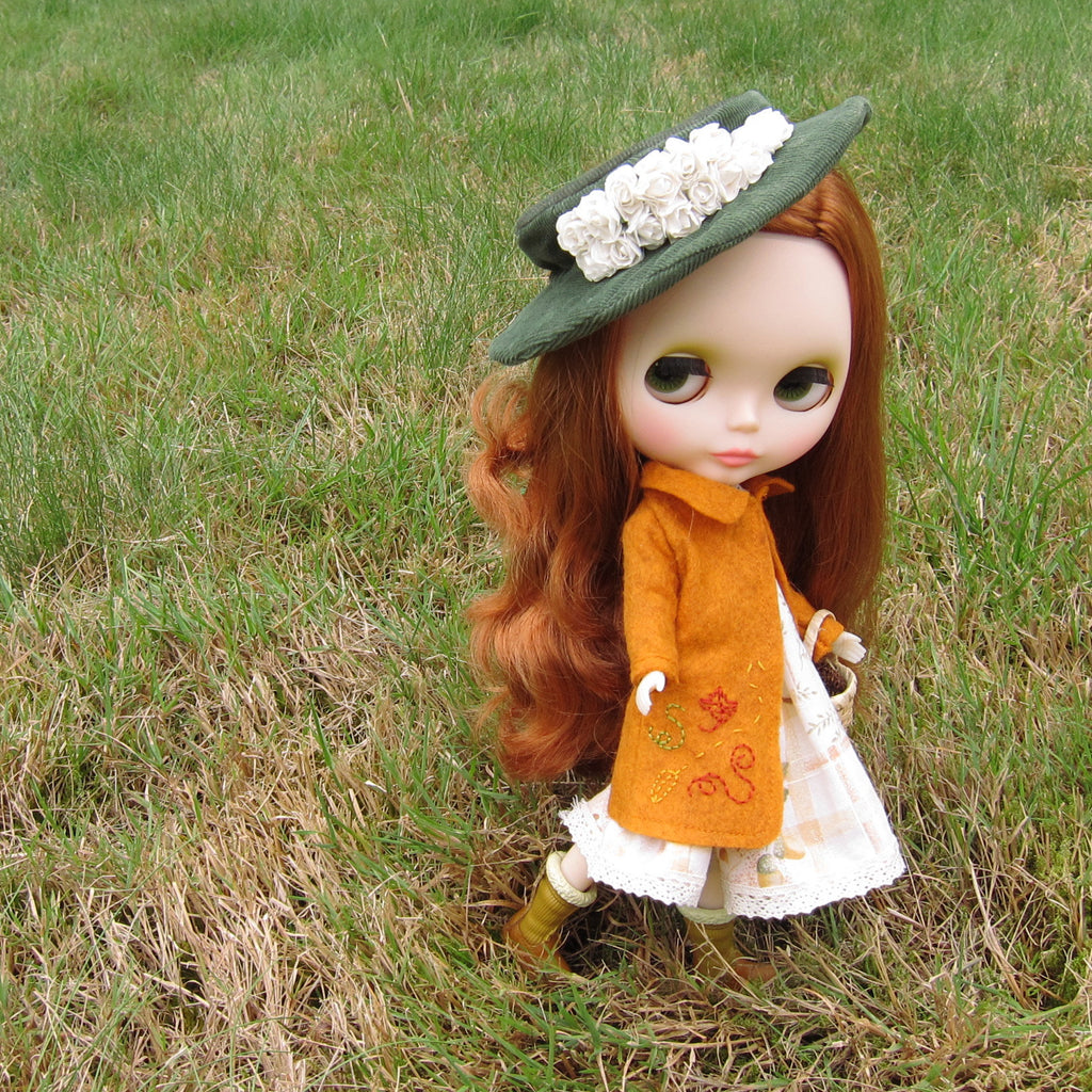 Autumn Pea Coat Wool Felt Jacket for Blythe & Playscale Dolls